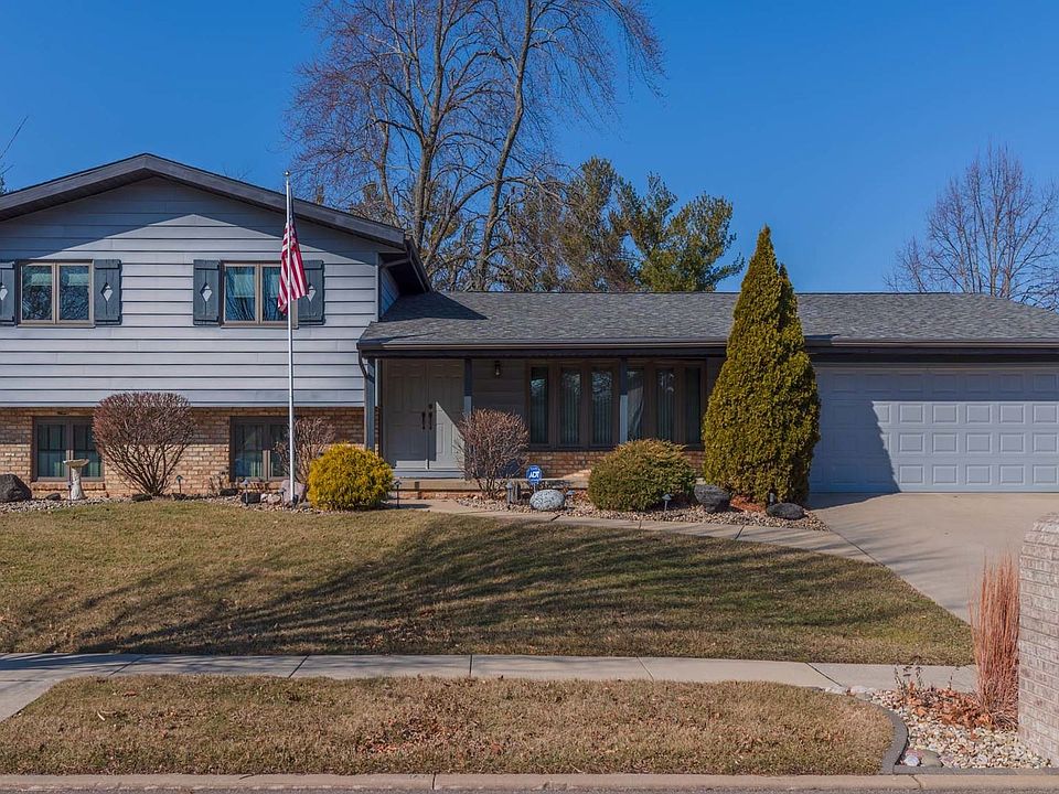 1st image of 905 Broadmoor Dr