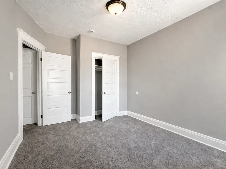 1215 N Ellwood Ave — Photo 15