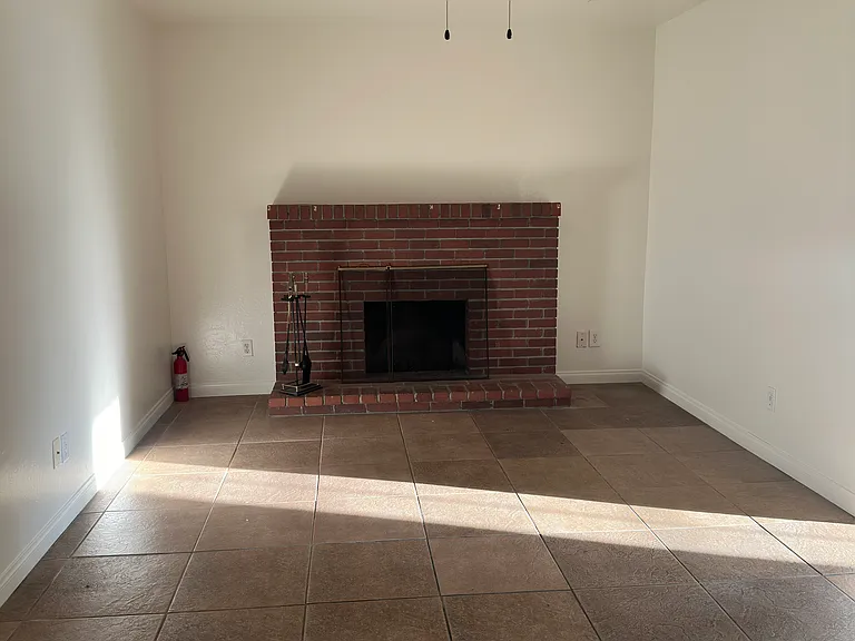 2901 Belhaven St — Photo 33