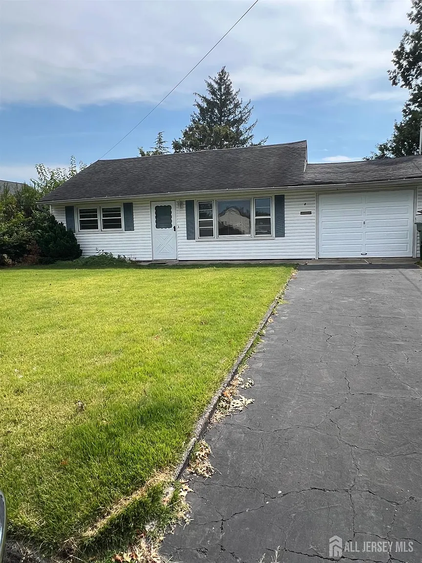 8 Rosewood Rd photo 1