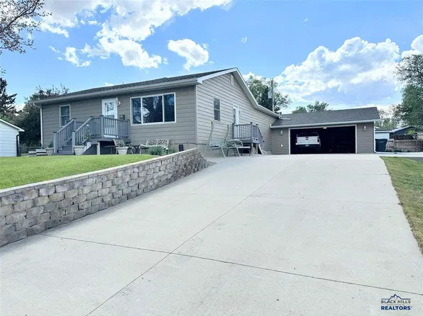 2038 12th Ave, Belle Fourche, SD 57717