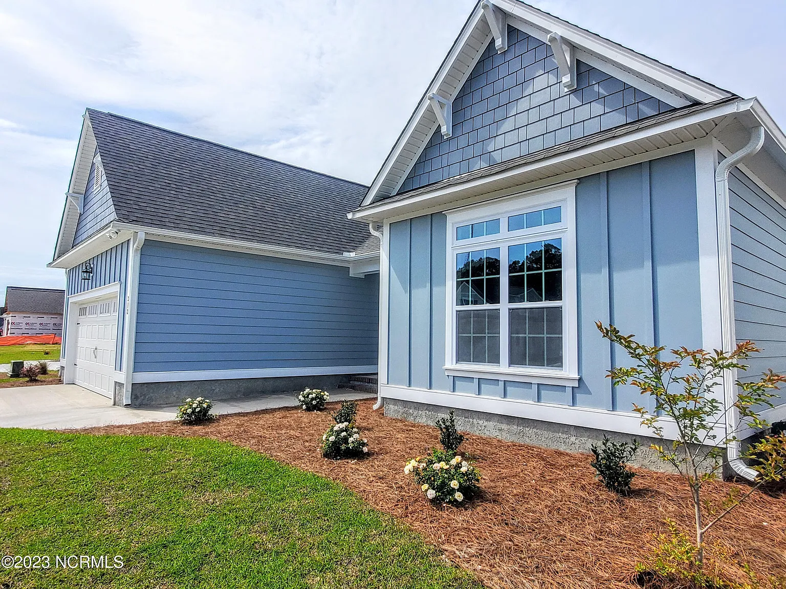 4 bed, 3.0 bath, 2458 sqft, $3,400 — Photo 3