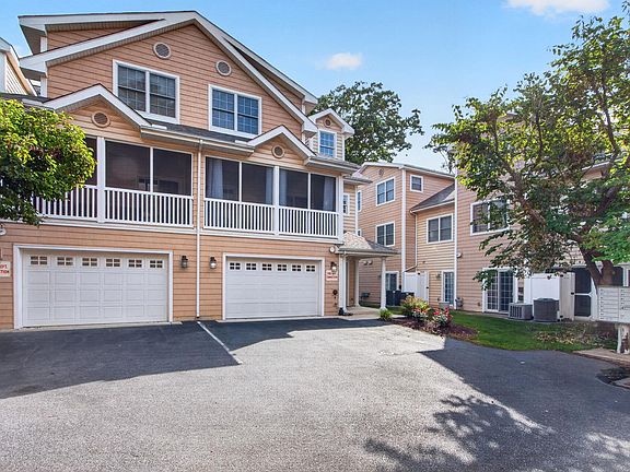 2nd image of 506 Rehoboth Ave Unit F