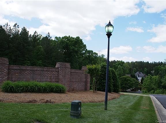 3rd image of 162 Winding Forest Dr