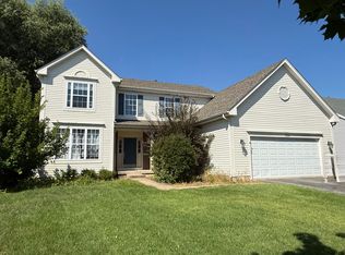 320 Hampstead Dr, Sugar Grove, IL 60554