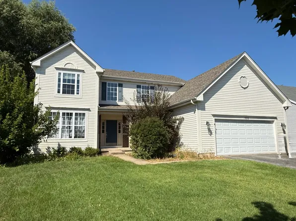 320 Hampstead Dr, Sugar Grove, IL 60554