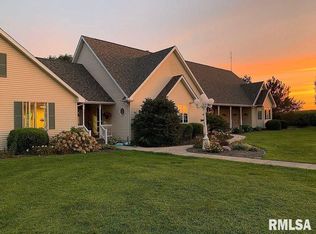 4489 Palmyra Rd, Palmyra, IL 62674