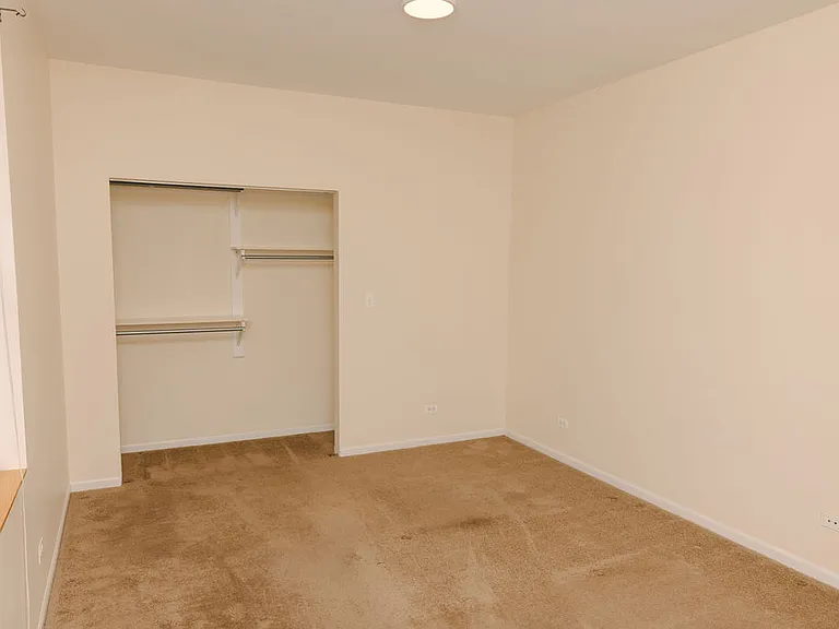1901 W George St #1 — Photo 15