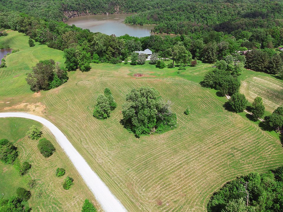 1st image of 154 Lakewood Dr