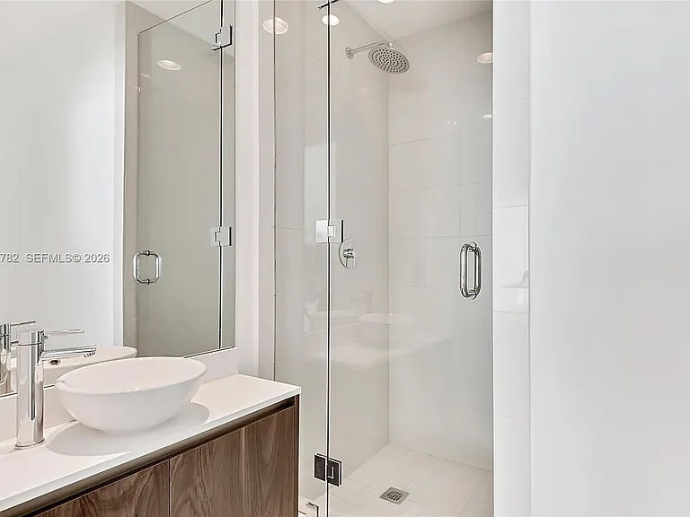 480 NE 31st St #904 — Photo 12
