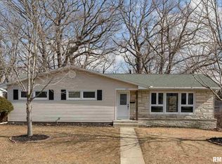 3692 8th Street Ct, East Moline, IL 61244