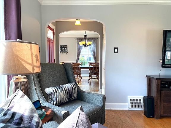 5th image of 5058 N Oconto Ave
