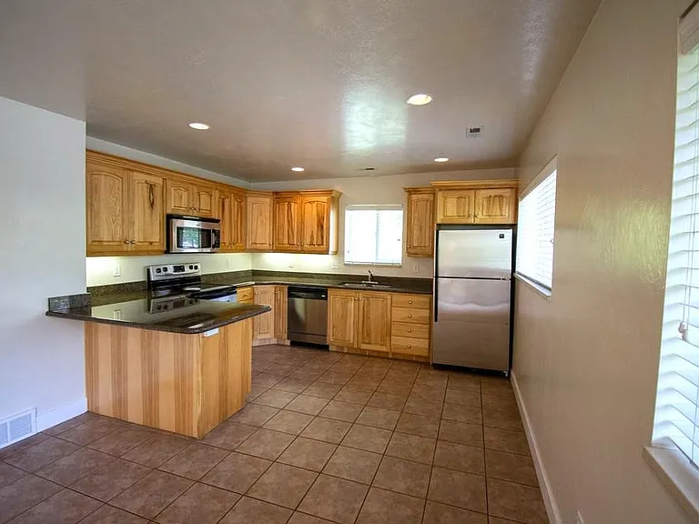 1000 E Center St #1 — Photo 1