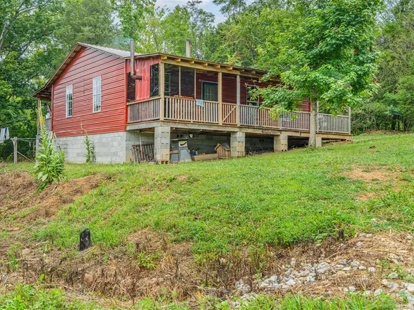 747 Mattingly Rd, Brownsville, KY 42210