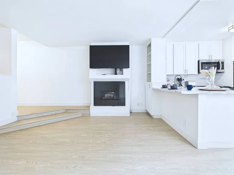 Westwood Village Apartments — Photo 42
