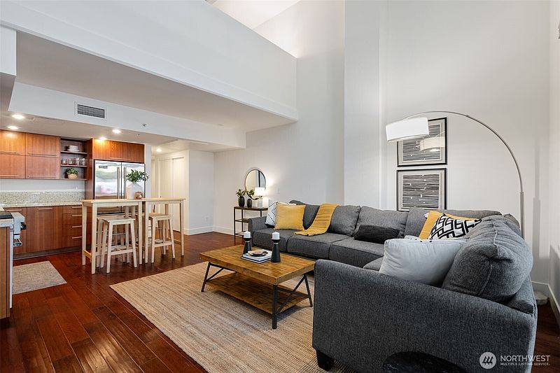4th image of 2911 2nd Avenue #118