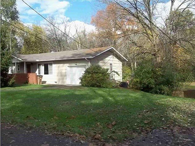 2nd image of 4509 Fawnie Ln