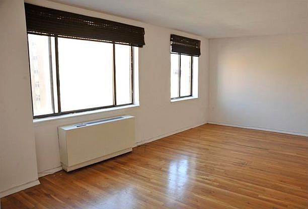 1st image of 284 Mott St #3