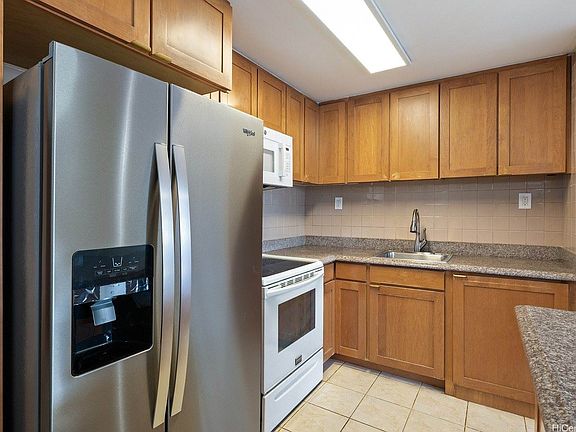 4th image of 1427 Alexander St APT 207