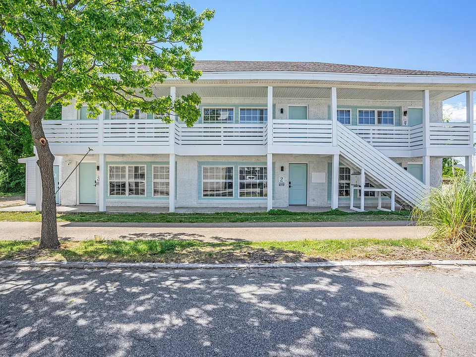 639 W Ocean View Ave