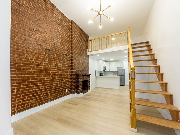 5th image of 13 W 82nd St #2C