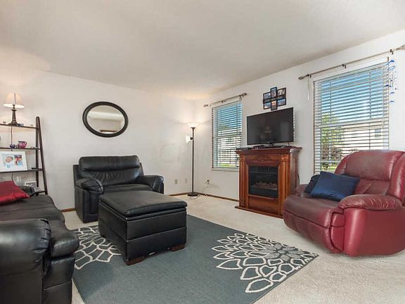 5th image of 5995 Lakefront Ave