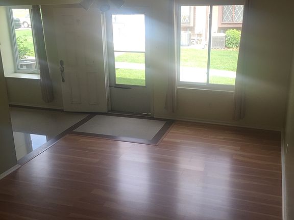 3rd image of 5200 Hilltop Dr #191