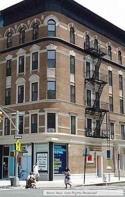 Rented by Bond New York | media 21