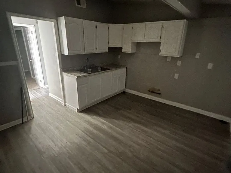 1312 Saint Raphael St — Photo 2