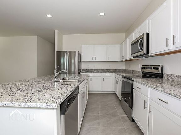 4th image of 35607 W San Capistrano Ave