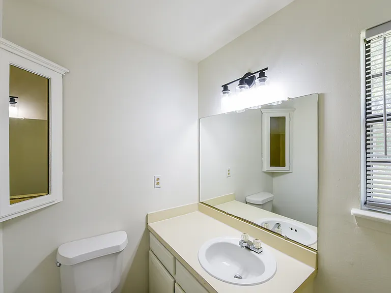 512 Carson Rd — Photo 6