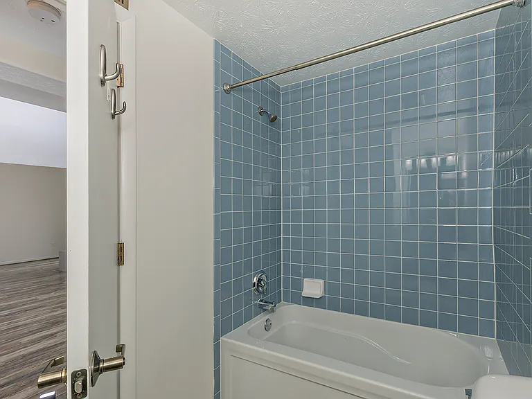 26101 Village Ln #107 — Photo 19