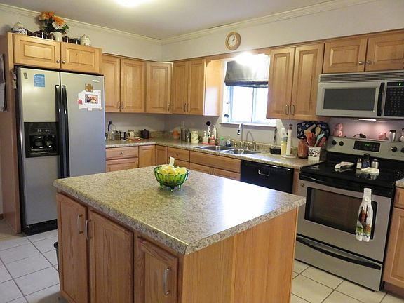 3rd image of 4600 N Ball Ave