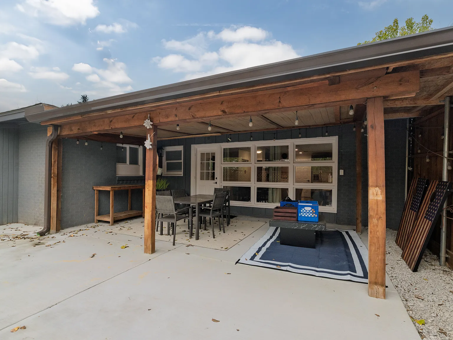 4 bed, 1254 sqft, $3,900 — Photo 1