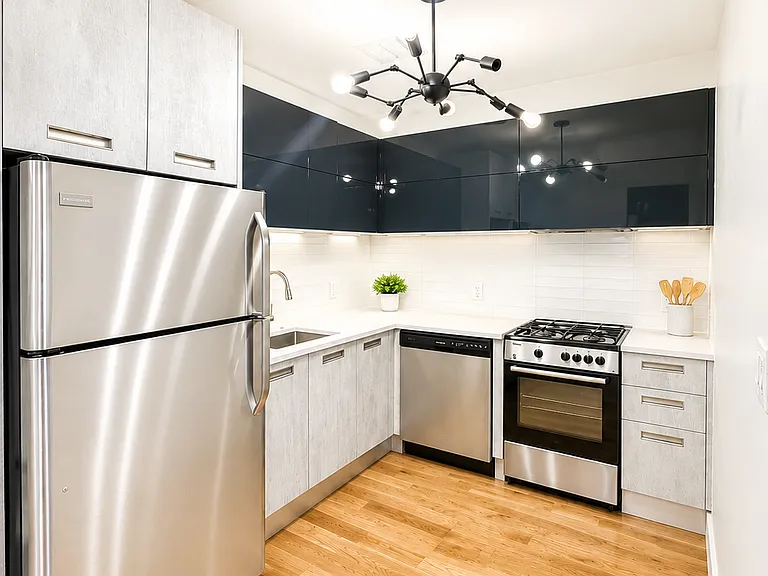 226 E 122nd St #2A — Photo 3