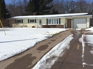 E416 Suhs Rd, Waupaca, WI 54981