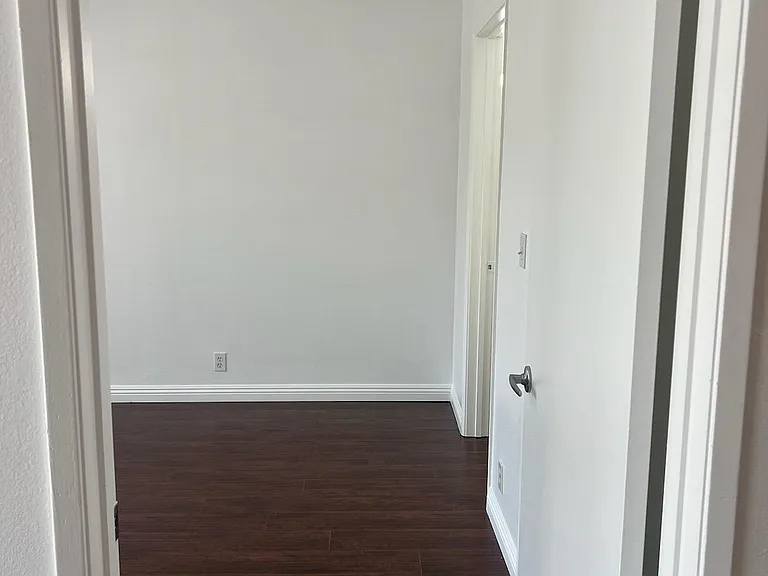 2121 Beloit Ave #312 — Photo 24
