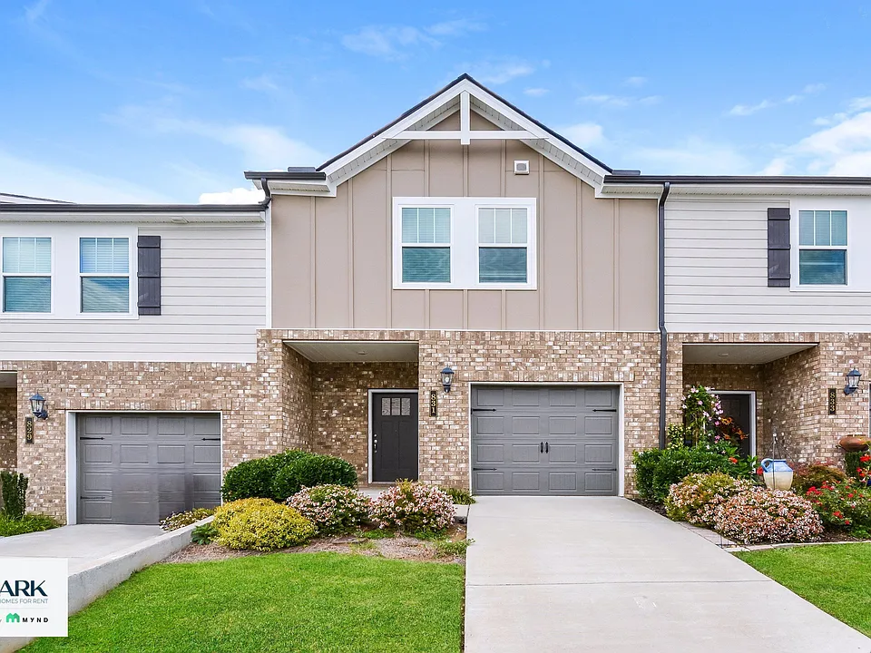 831 Holland Ct