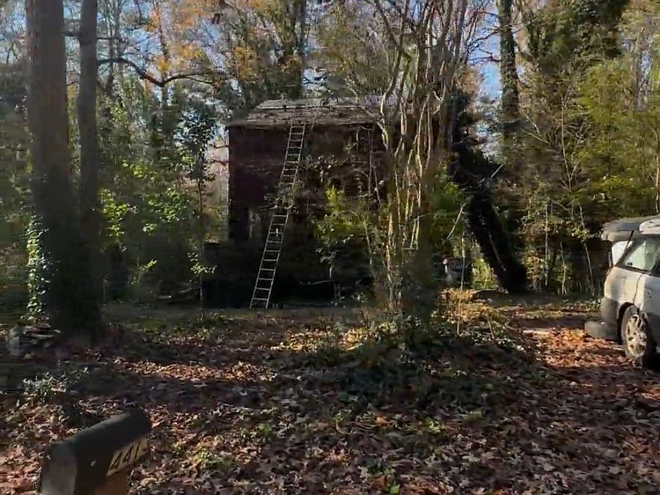 1st image of 4413 Bradley Dr
