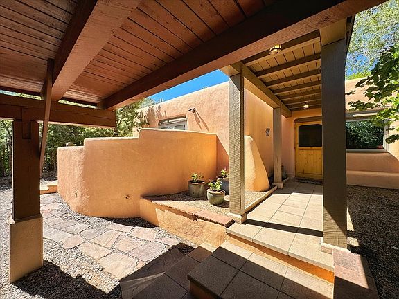 3rd image of 200 Callecita Pl #B&c