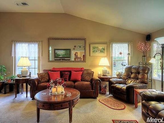 4th image of 1260 Wimbledon Dr