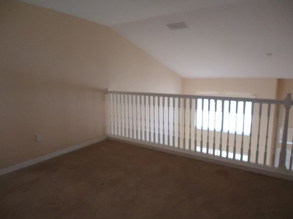 5th image of 453 Cinnamon Dr
