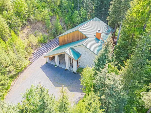 1761 Little Bear Ridge Rd, Troy, ID 83871