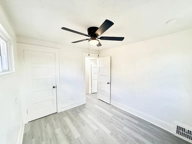 4025 Henritze Ave #2 — Photo 4