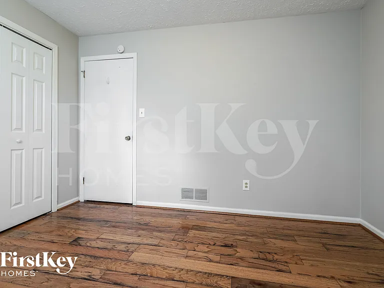 3704 Newport Dr — Photo 12