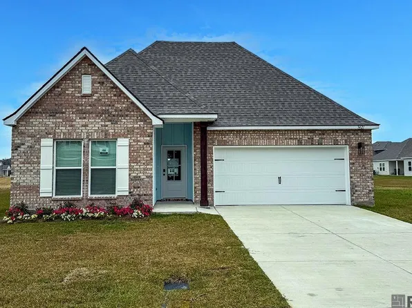3421 Chien St, Zachary, LA 70791