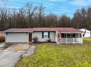 12662 National Dr, Grafton, OH 44044