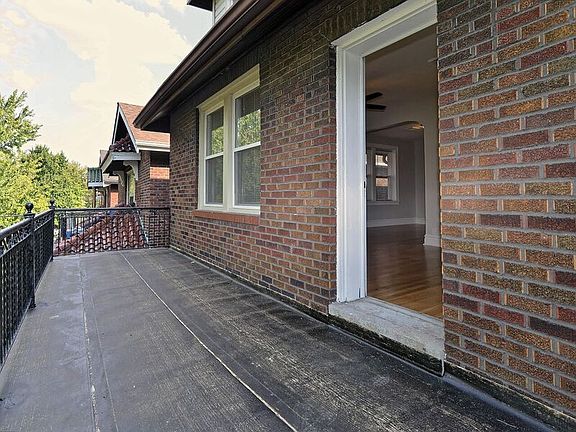 4th image of 4974 Tholozan Ave #4974A