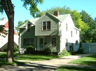 2016 4th Ave N, Grand Forks, ND 58203