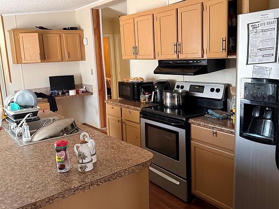 5th image of 232 Fern Hill Rd